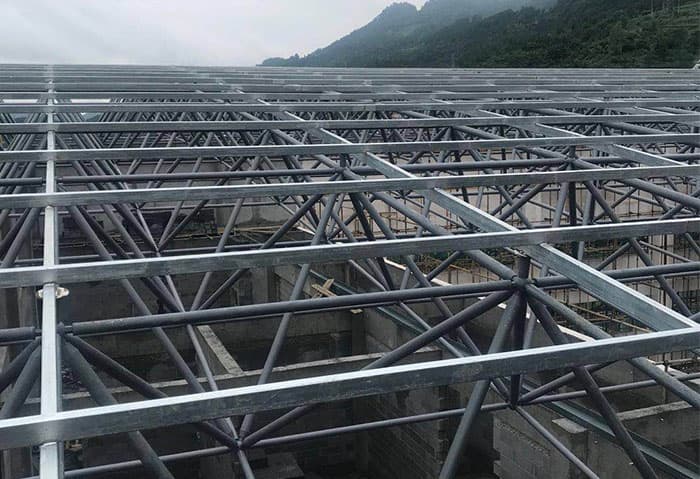 昭通螺栓球网架公司